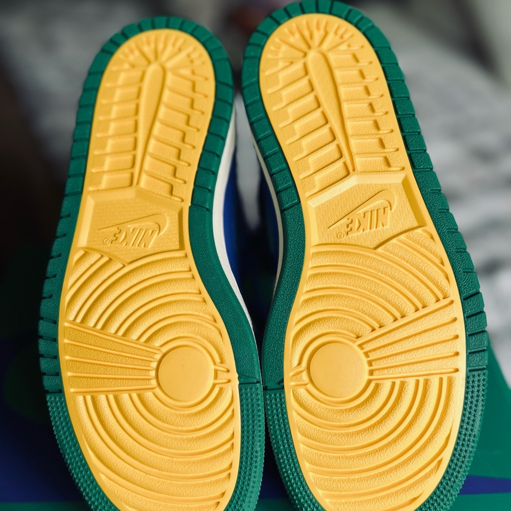 Aleali May x Wmns Air Jordan 1
High Zoom Comfort 'Califia' - Picture 4 of 6